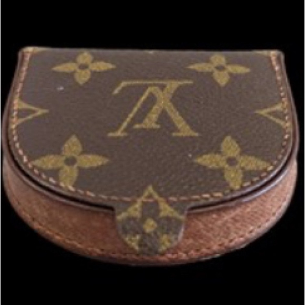 Authentic Louis Vuitton Portemonnaie Cubetto coin case - Rare, Never Used